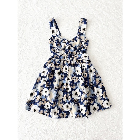 NWOT Lulus Sunny Attraction Navy Floral Linen Bustier Belted Mini Dress Small - Picture 2 of 8